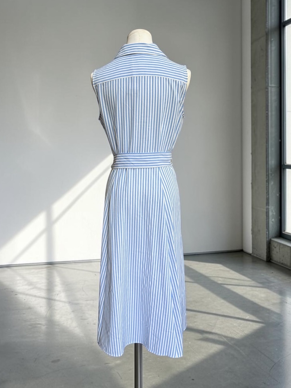 NWT Tommy Hilfiger Sleeveless Blue & White Stripe Dress with Tie Waist! Size 6! - Picture 5 of 9